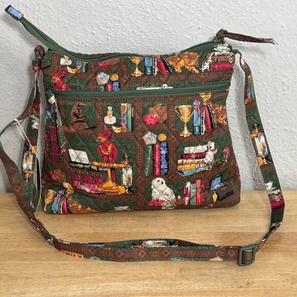 Vera Bradley X Harry Potter Original Hipster Hogwarts Library NWT - Picture 2 of 11